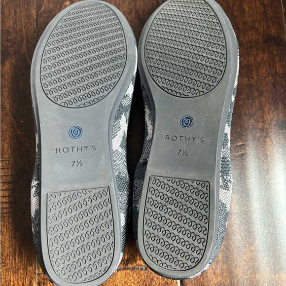 3 Pairs Rothy's The Loafer - bundle of 3 in Black, Camo, and Leopard, size 7.5 - Picture 5 of 7